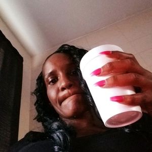 Meet your Posher, Monique